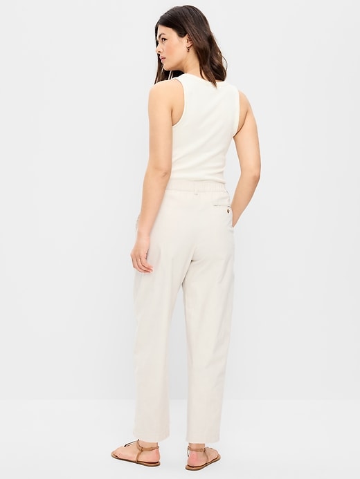 L'image numéro 7 présente Pantalon chino authentique à taille haute