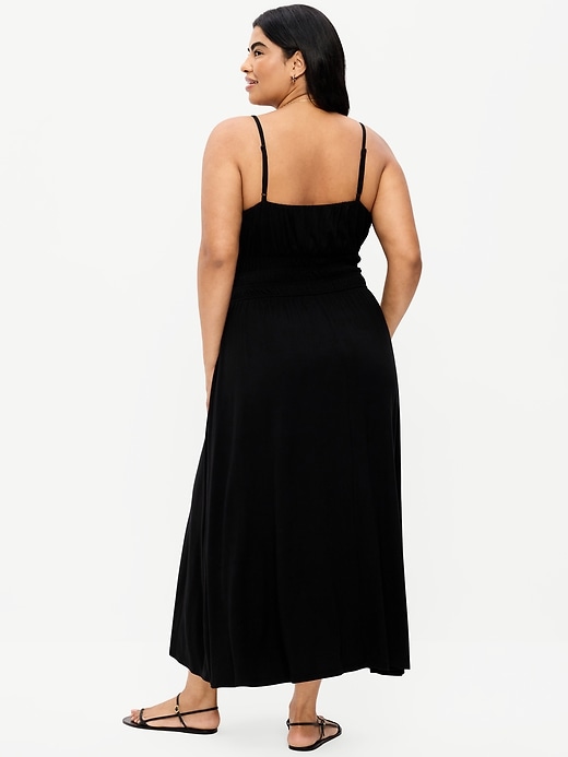 L'image numéro 7 présente Robe mi-longue ajustée et évasée en jersey à taille smockée