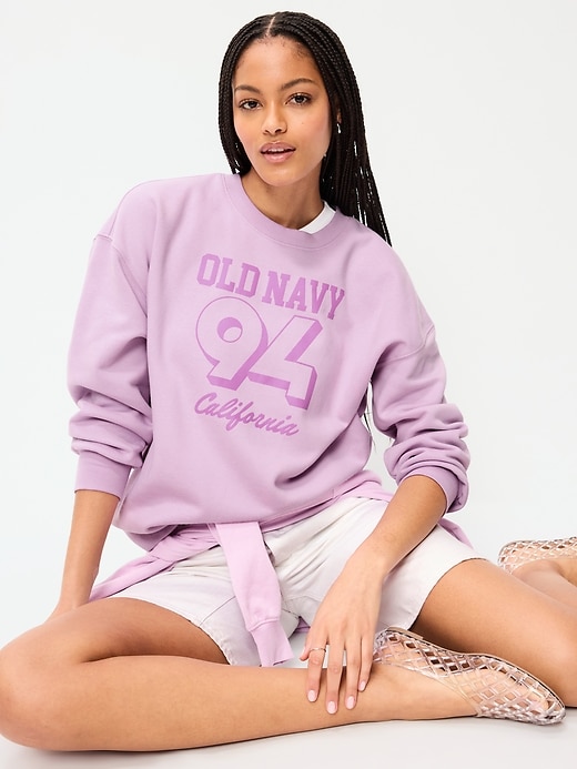 Image number 1 showing, Oversized Graphic Sweatshirt