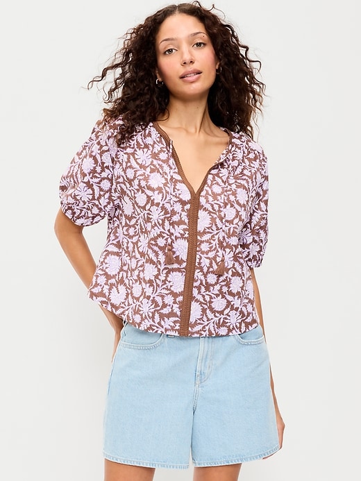 L'image numéro 1 présente Haut perlé à manches courtes