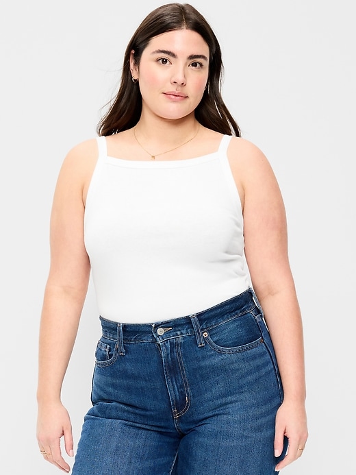 L'image numéro 5 présente Camisole tablier ajustée