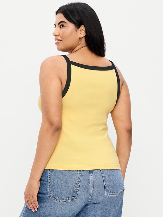 L'image numéro 4 présente Camisole tablier ajustée