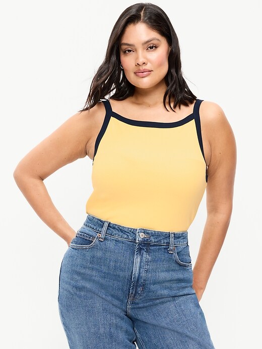 L'image numéro 5 présente Camisole tablier ajustée