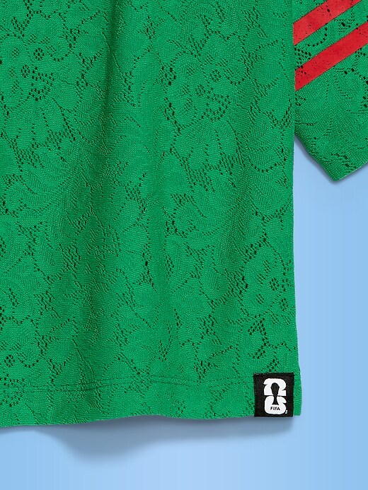 L'image numéro 4 présente T-shirt droit à encolure en V à dentelle Coupe du monde de la FIFA 26™, Mexique pour femme