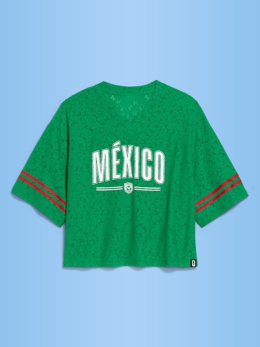 L'image numéro 3 présente T-shirt droit à encolure en V à dentelle Coupe du monde de la FIFA 26™, Mexique pour femme