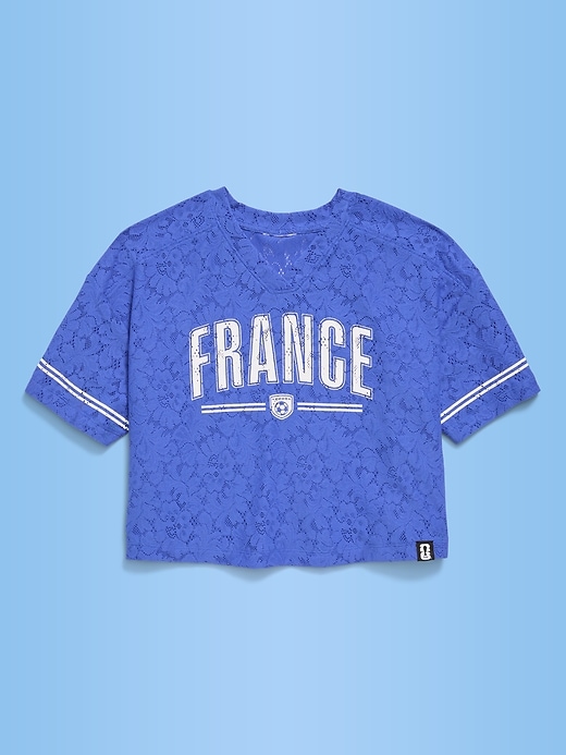 L'image numéro 1 présente T-shirt droit à encolure en V à dentelle Coupe du monde de la FIFA 26™, France pour fille