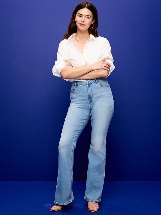L'image numéro 8 présente Jean Wow évasé à taille haute