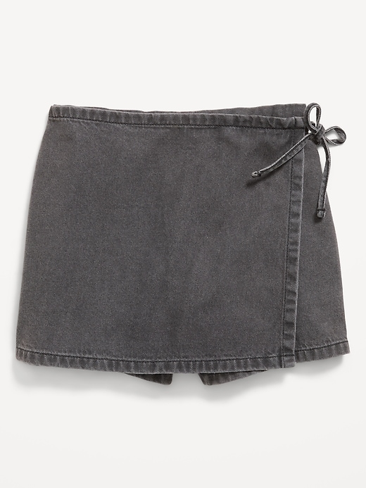 L'image numéro 1 présente Jupe-short portefeuille en denim pour fille