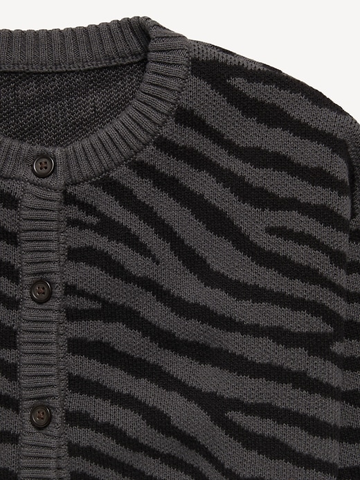 L'image numéro 4 présente Cardigan douillet à devant boutonné pour fille