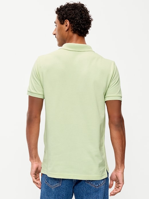 L'image numéro 2 présente Polo en piqué à coupe classique