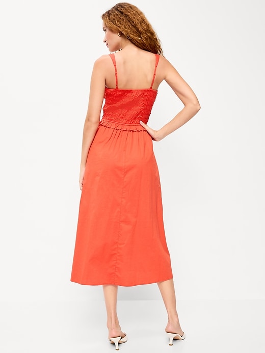 L'image numéro 2 présente Robe mi-longue ajustée et évasée à corsage smocké
