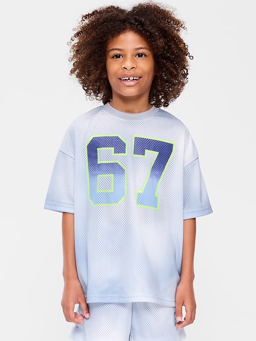 L'image numéro 1 présente T-shirt en maille surdimensionné à imprimé de basketball pour garçon