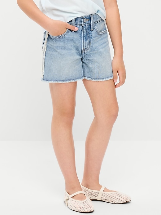 L'image numéro 1 présente Short en denim à taille très haute à ourlet effiloché pour fille