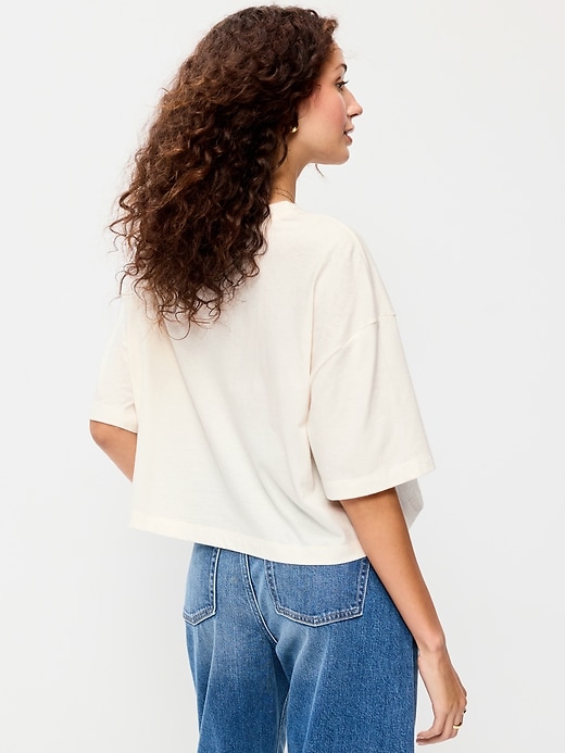 Image number 2 showing, Crew-Neck Oversized Crop Graphic T-Shirt
