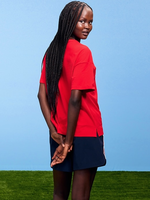 L'image numéro 2 présente T-shirt rétro ras du cou Coupe du Monde de la FIFA 26™, Angleterre pour femme