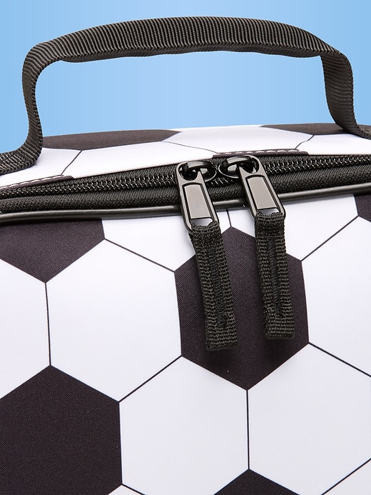 L'image numéro 2 présente Sac-repas à motif de ballon de soccer pour enfant