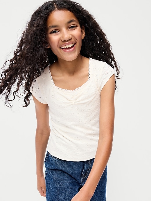 L'image numéro 1 présente Haut à manches courtes à broderie anglaise pour fille