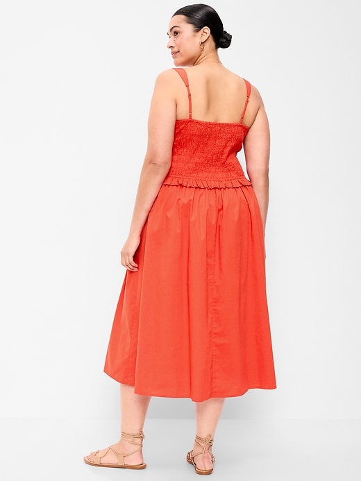 L'image numéro 9 présente Robe mi-longue ajustée et évasée à corsage smocké