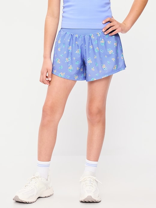 L'image numéro 1 présente Short StretchTech Performance à taille haute pour fille