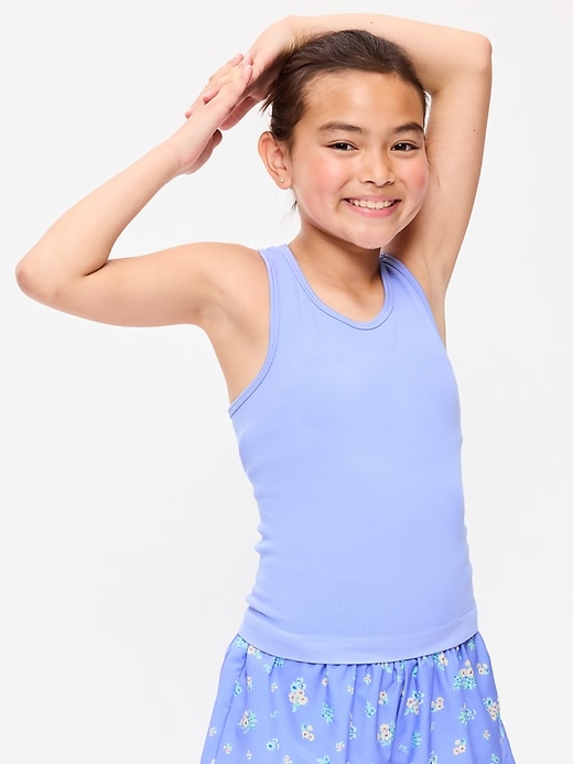L'image numéro 1 présente Haut performance côtelé et ajusté à dos nageur sans coutures pour fille