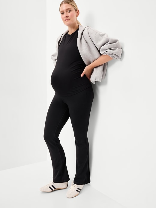 L'image numéro 3 présente Legging évasé StudioSmooth à panneau couvrant de maternité