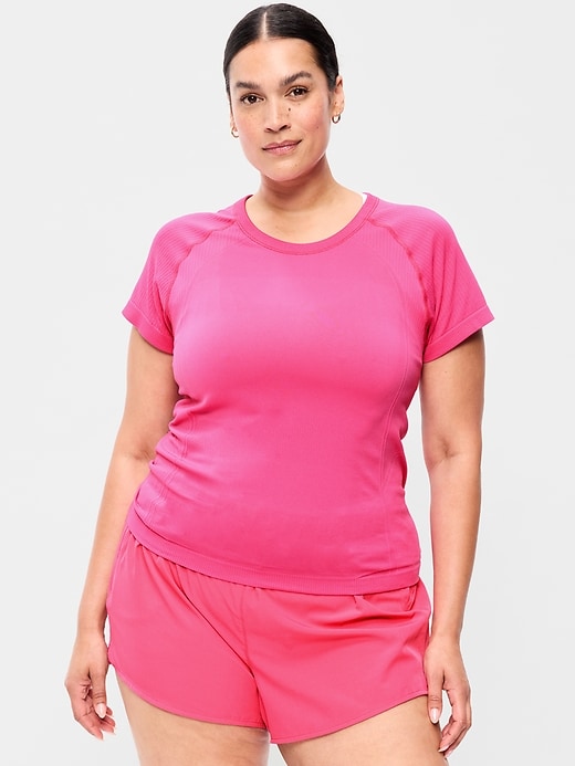 Image number 7 showing, Fluid Seamless Fitted T-Shirt