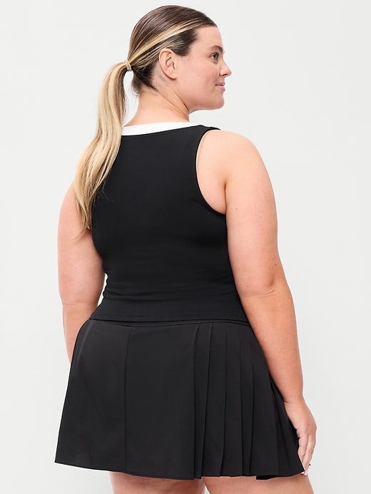 L'image numéro 8 présente Camisole courte StudioSmooth mode tennis