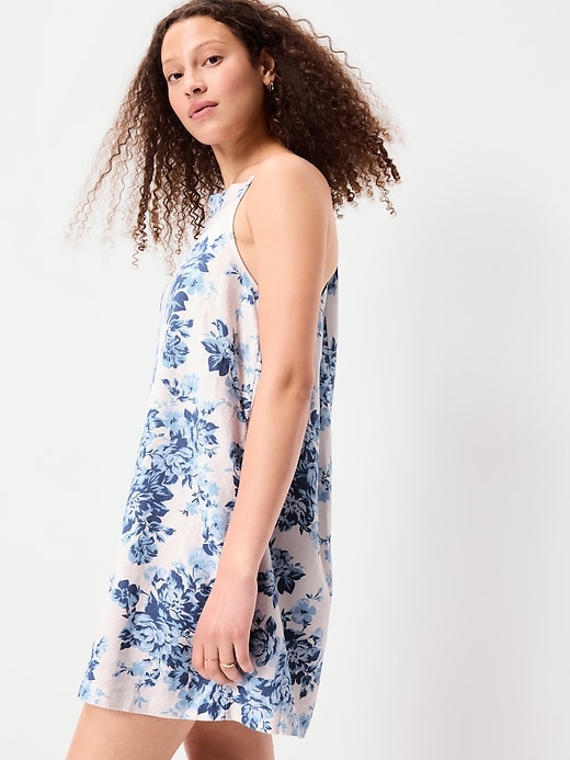 L'image numéro 3 présente Robe droite courte sans manches