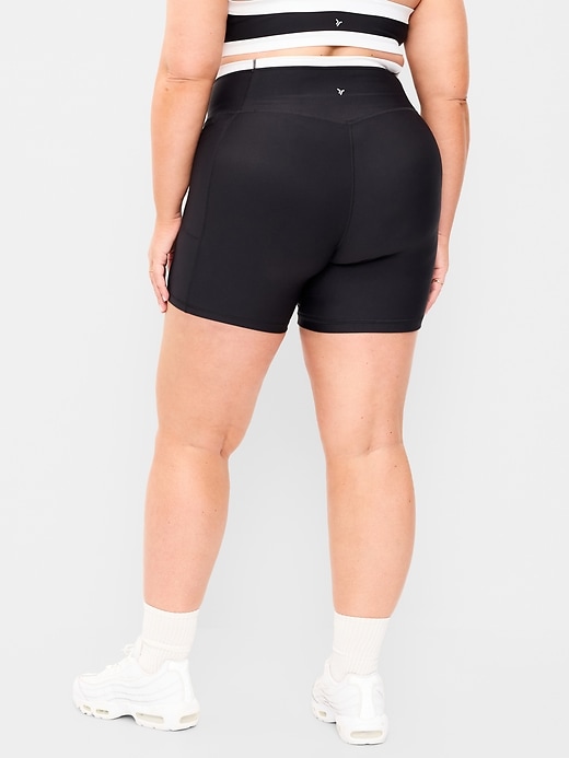 Image number 5 showing, Extra-High Waisted PowerSoft Boundless Pocket Biker Shorts-- 6-inch inseam - No Front Seam