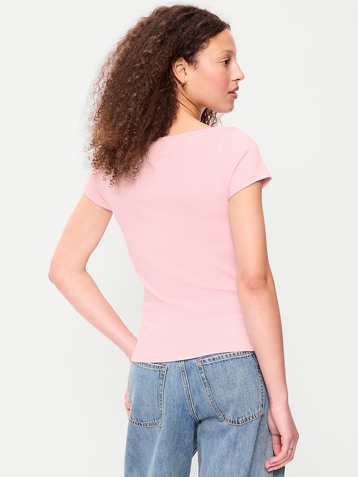 L'image numéro 2 présente T-shirt ajusté à encolure bateau