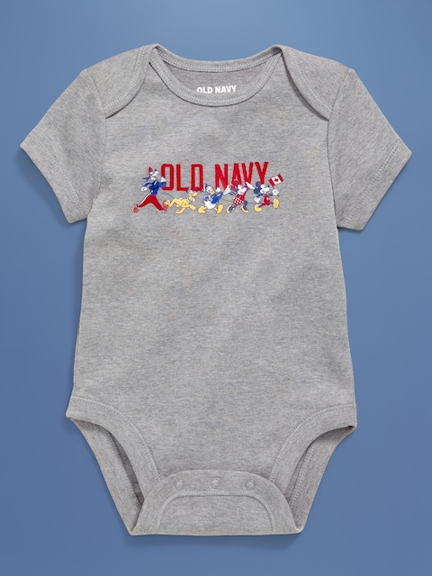 CACHE-COUCHE À MANCHES COURTES À IMPRIMÉ DE DRAPEAU ET LOGO OLD NAVY X DISNEY © POUR BÉBÉ