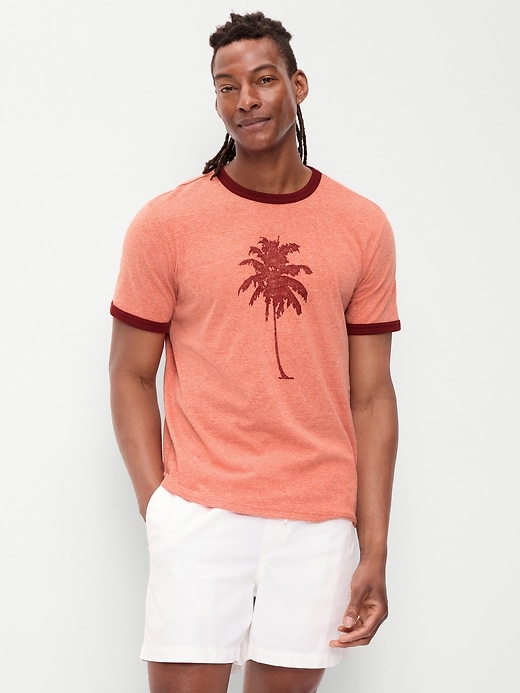 L'image numéro 1 présente T-shirt à bords contrastants et à imprimé