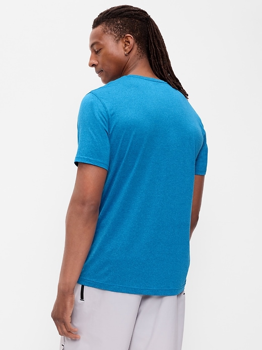 L'image numéro 2 présente T-shirt Doux nuage 94