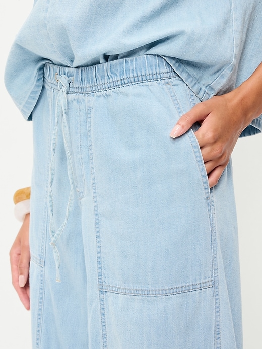 L'image numéro 4 présente Sarouel utilitaire en denim à taille mi-basse élastique