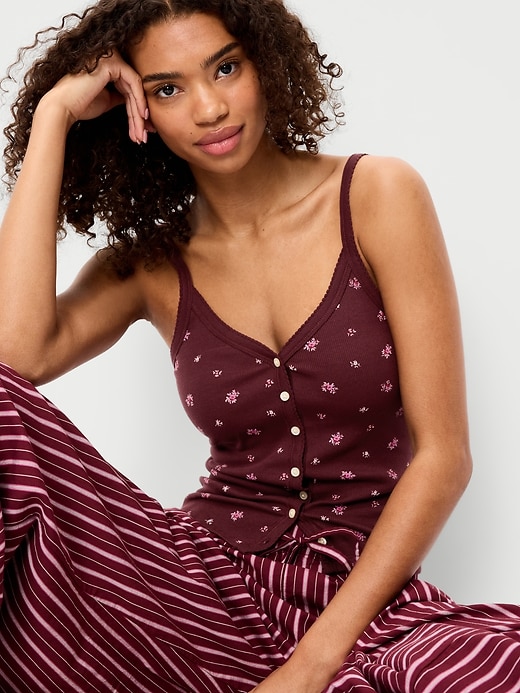 L'image numéro 3 présente Camisole boutonnée sur le devant