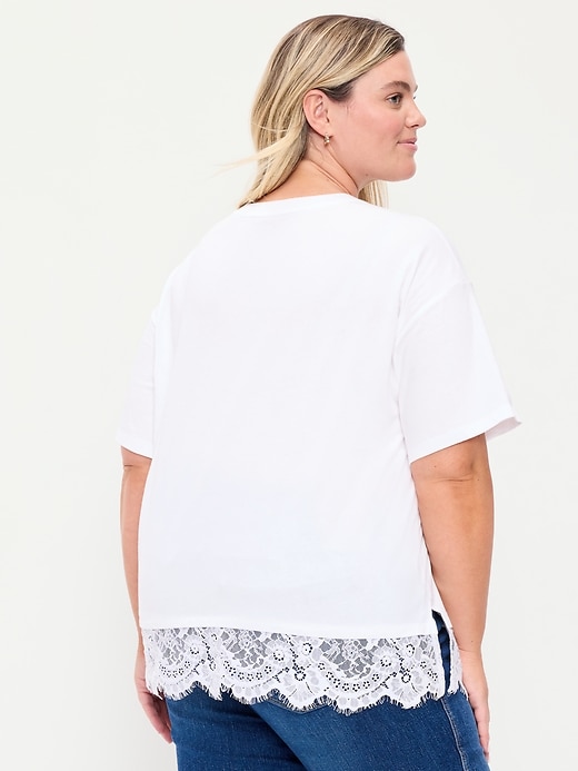 Image number 8 showing, Oversized Lace Hem T-Shirt