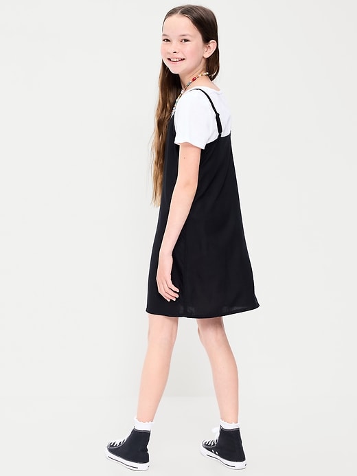 L'image numéro 2 présente Ensemble de robe et t-shirt à manches courtes à imprimé pour fille