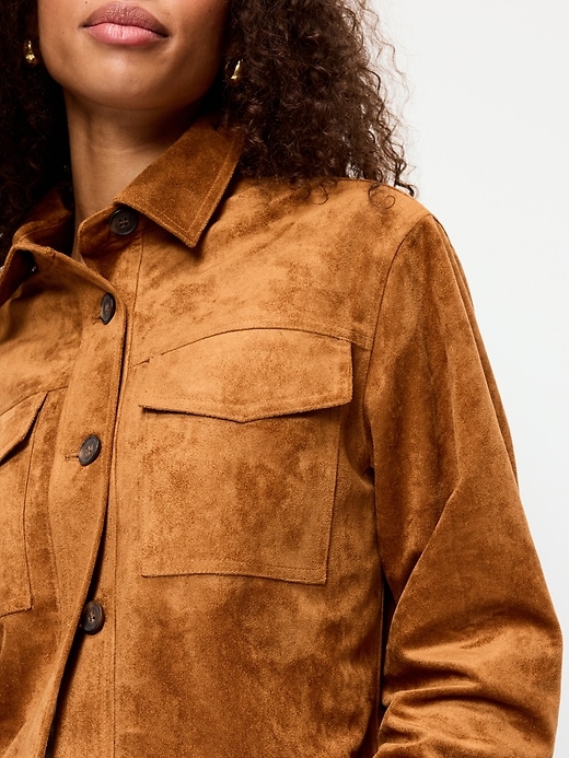 L'image numéro 4 présente Veste classique en suédine