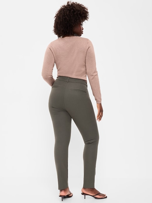 L'image numéro 3 présente Pantalon Pixie ajusté à taille haute longueur cheville