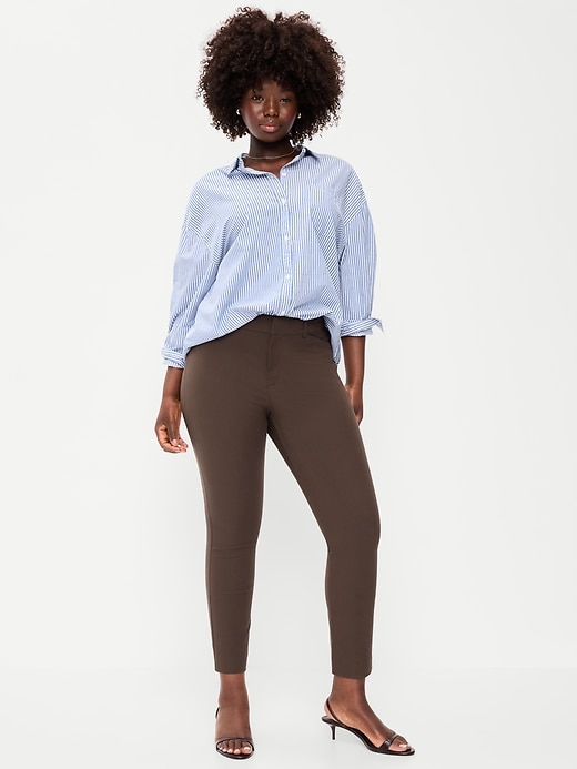 L'image numéro 6 présente Pantalon Pixie ajusté à taille haute longueur cheville
