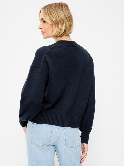 L'image numéro 2 présente Cardigan à encolure en V en tricot de coton littoral