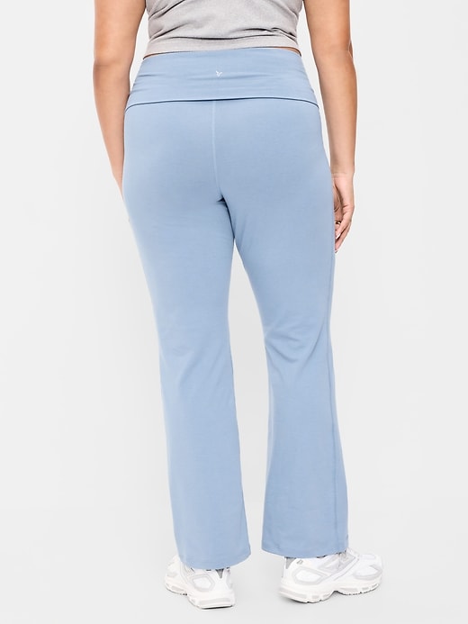L'image numéro 5 présente Legging semi-évasé à taille haute rabattable PowerChill