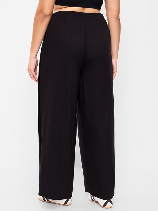 L'image numéro 7 présente Pantalon fluide à jambe large et taille haute en molleton cocooning