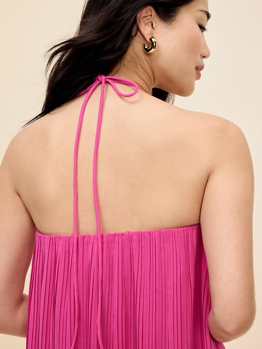 L'image numéro 5 présente Robe courte trapèze bain de soleil à plis Moments signés Old Navy