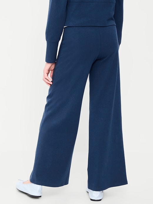L'image numéro 2 présente Pantalon à jambe large en tricot de jersey à rabat pour fille