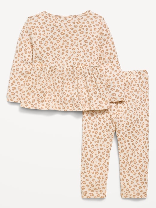 L'image numéro 2 présente Ensemble avec pantalon et haut en tricot pointelle à manches longues pour bébé