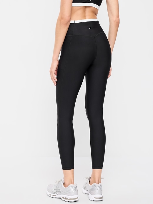 L'image numéro 2 présente Legging PowerSoft sans limites à poche à taille très haute, longueur 7/8 – Sans couture avant