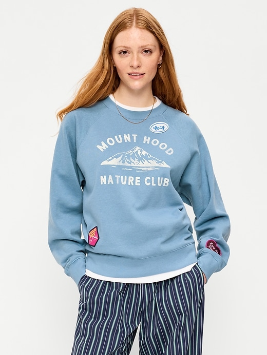 Image number 1 showing, Oversized Raglan Sweatshirt
