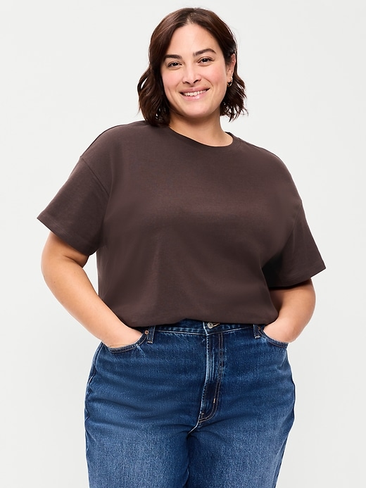 L'image numéro 7 présente T-shirt ras du cou rétro pour femme