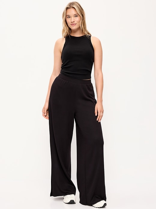 L'image numéro 4 présente Pantalon fluide à jambe large et taille haute en molleton cocooning